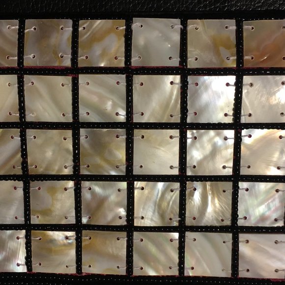 Mother of Pearl clutch purse - Picture 3 of 3